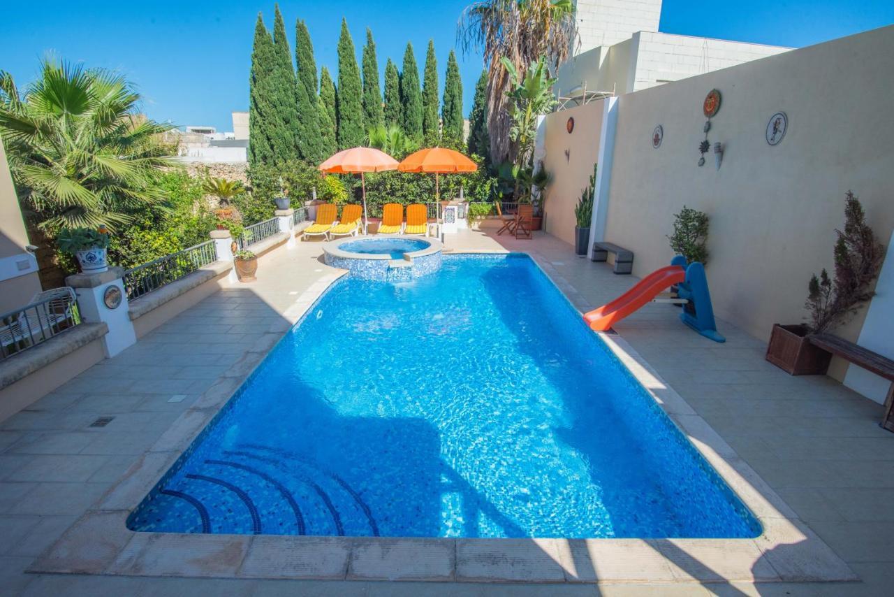 Central Villa Flatlet With Pool - Free Parking And Wifi Lija エクステリア 写真
