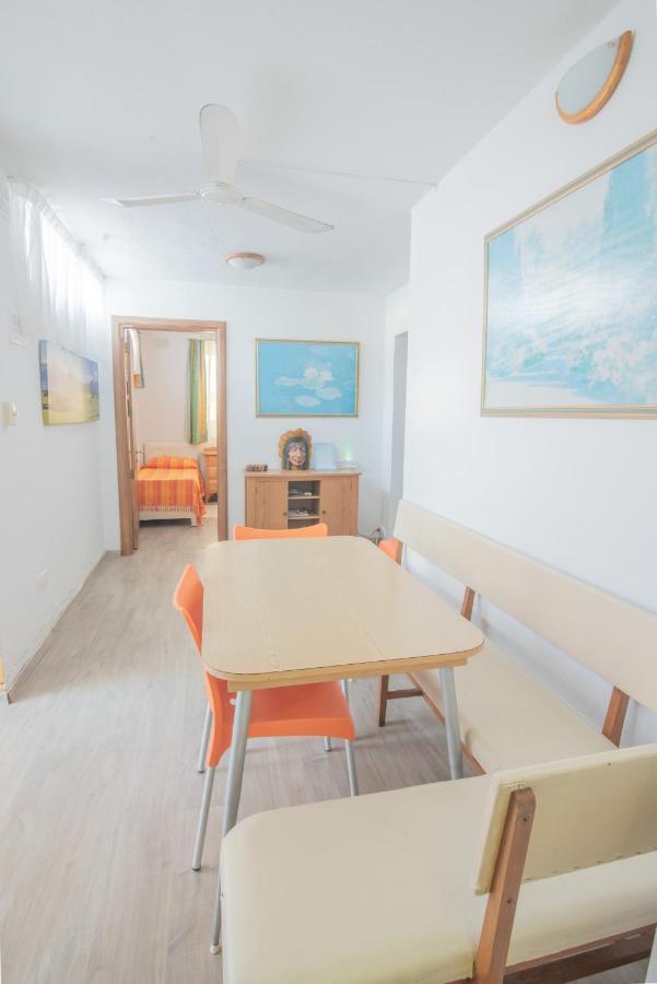 Central Villa Flatlet With Pool - Free Parking And Wifi Lija エクステリア 写真