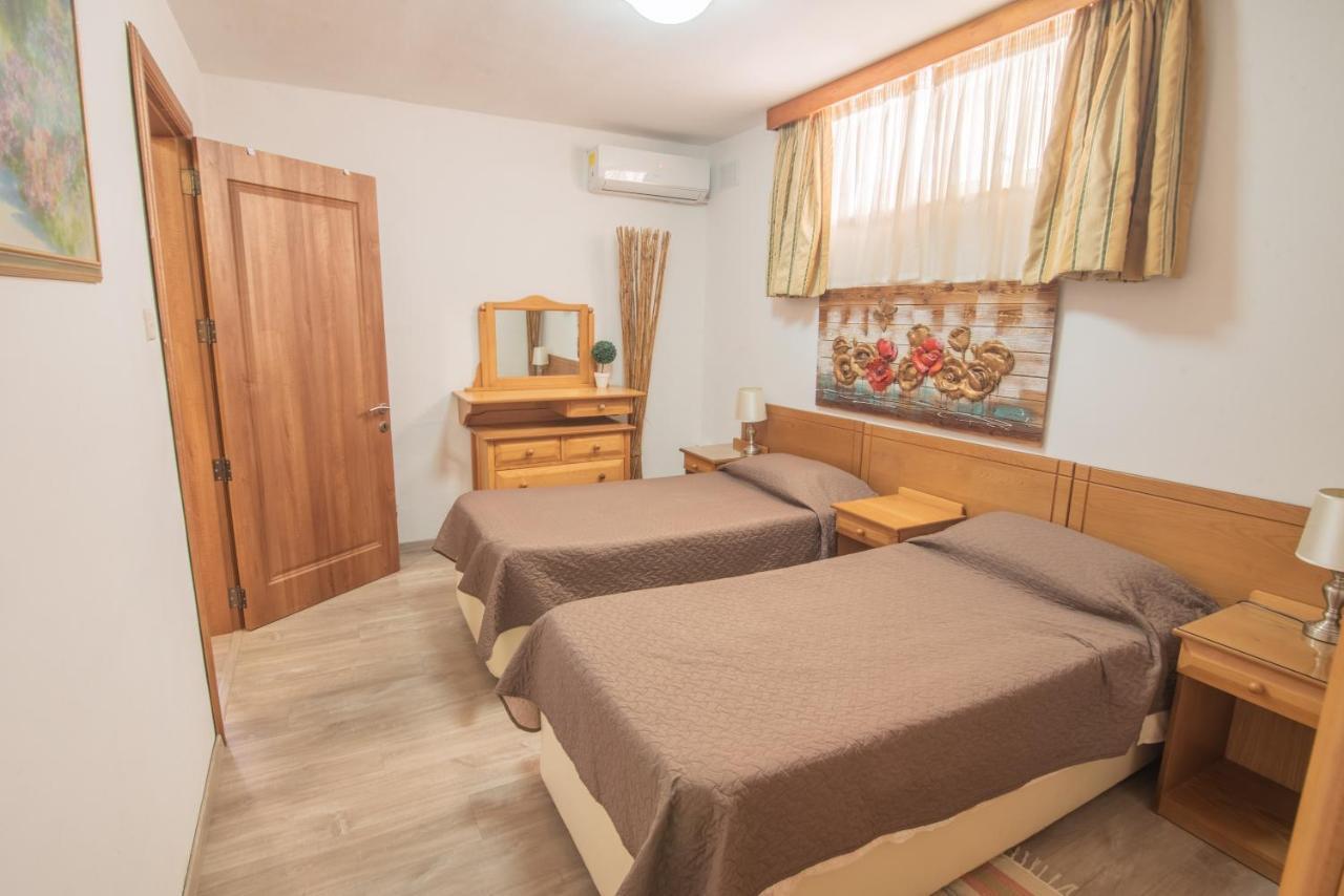 Central Villa Flatlet With Pool - Free Parking And Wifi Lija エクステリア 写真